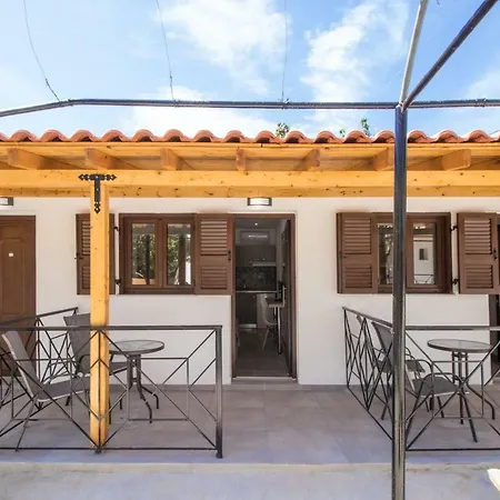 Strawberry Skiathos Ajía Paraszkeví