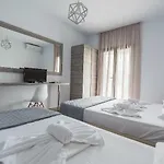 Pensión Strawberry Skiathos 4*