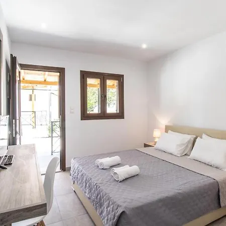 Strawberry Skiathos 4* Agia Paraskevi (Skiathos)