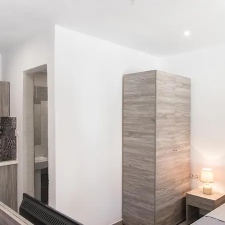 Strawberry Skiathos Gæstehus