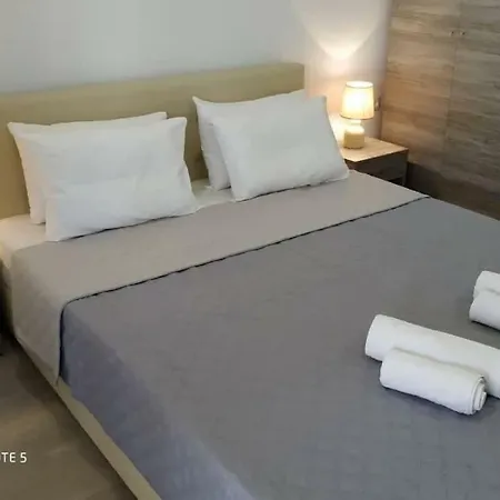 Strawberry Skiathos Gæstehus 4*