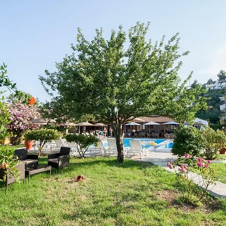 Strawberry Skiathos Guest house 2*
