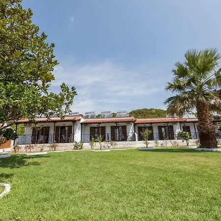 Strawberry Skiathos 4*