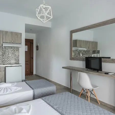 Strawberry Skiathos 4*