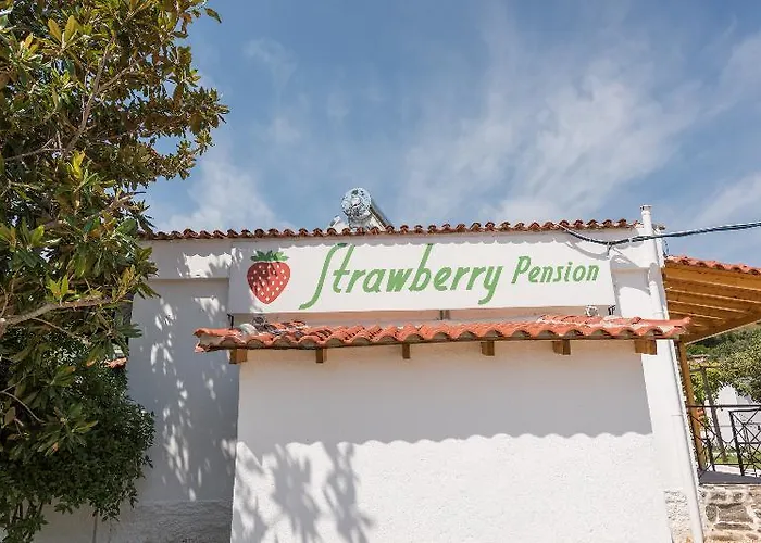 Konukevi Strawberry Skiathos 4*