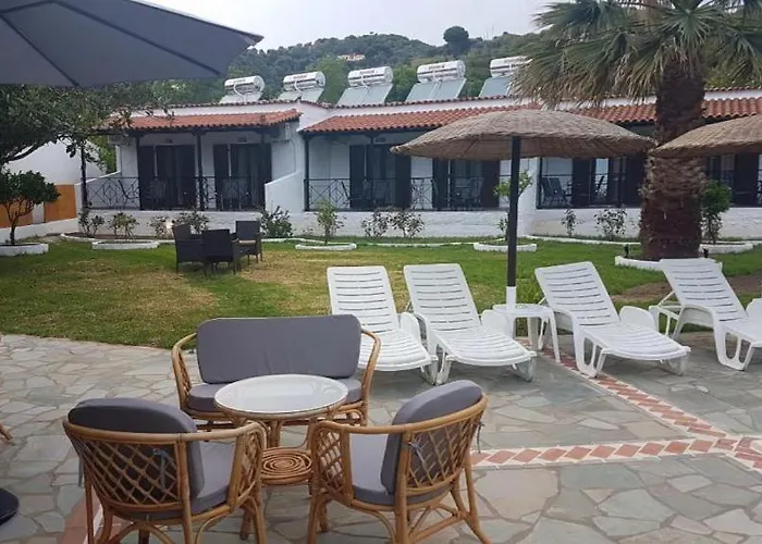 Konukevi Strawberry Skiathos Aya Paraskevi