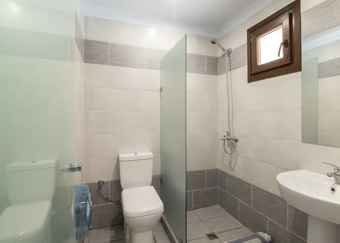 Konukevi Strawberry Skiathos Aya Paraskevi