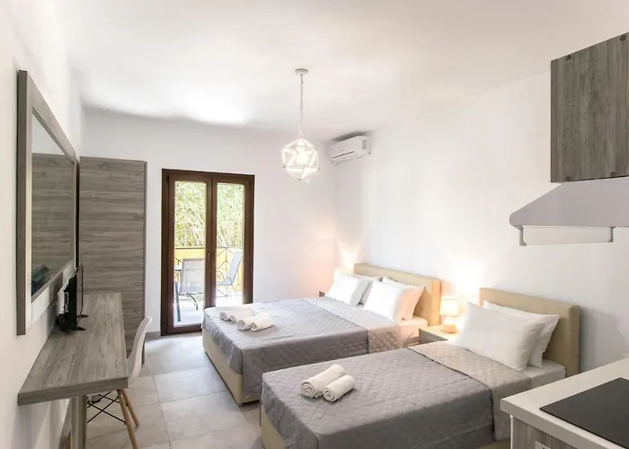 Konukevi Strawberry Skiathos 4*