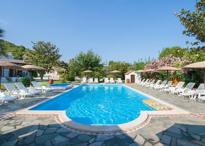 Strawberry Skiathos Konukevi 4*