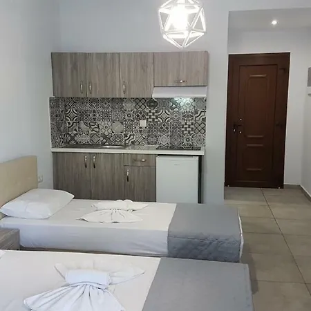 Strawberry Skiathos Guest house