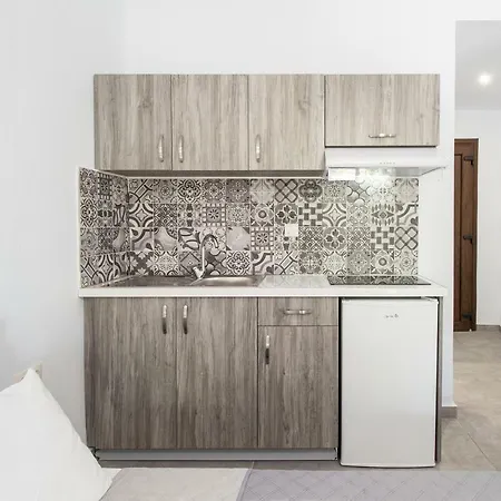 بيت ضيافة Strawberry Skiathos 4*