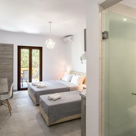 Strawberry Skiathos 4* أغيا باراسكيفي