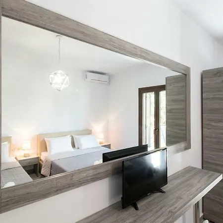 Guest house Strawberry Skiathos