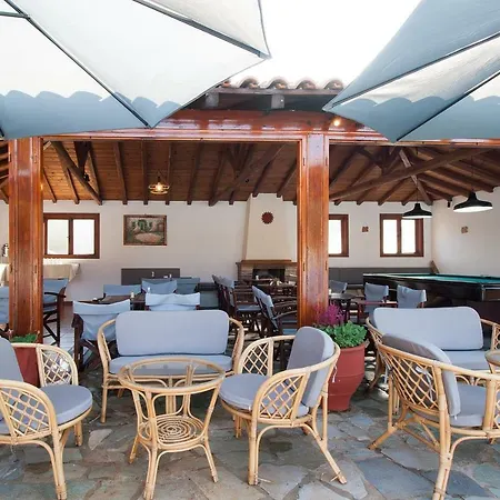 Strawberry Skiathos 4* أغيا باراسكيفي