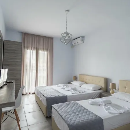 Strawberry Skiathos Guest house