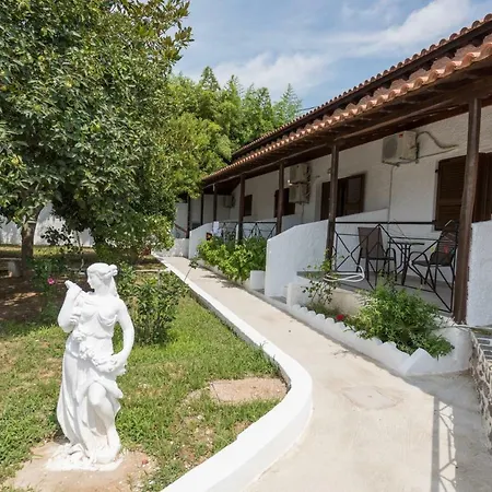 Strawberry Skiathos Guest house