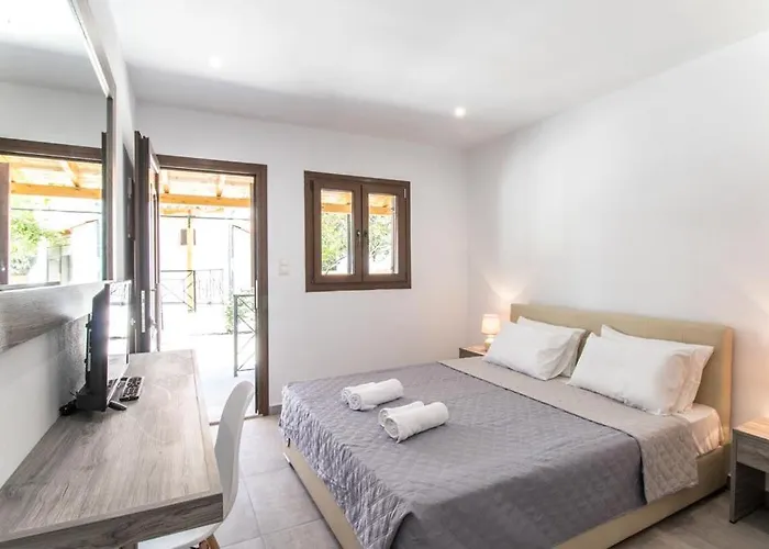 Strawberry Skiathos 4* Agia Paraskevi (Skiathos)