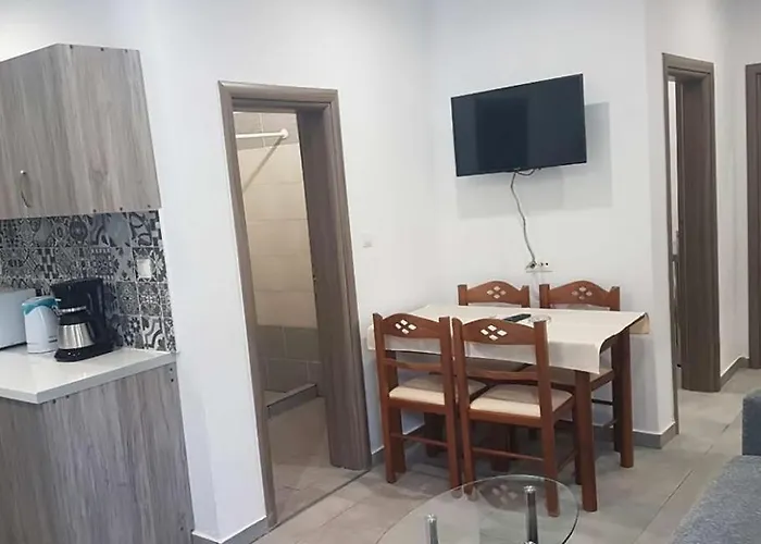 Strawberry Skiathos Agia Paraskevi (Skiathos)