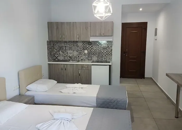 Strawberry Skiathos Guest house