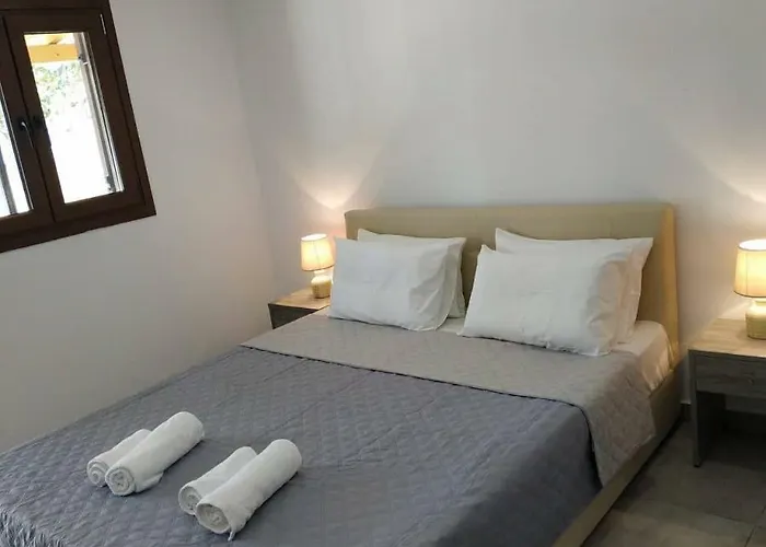 Strawberry Skiathos Guest house Agia Paraskevi (Skiathos)