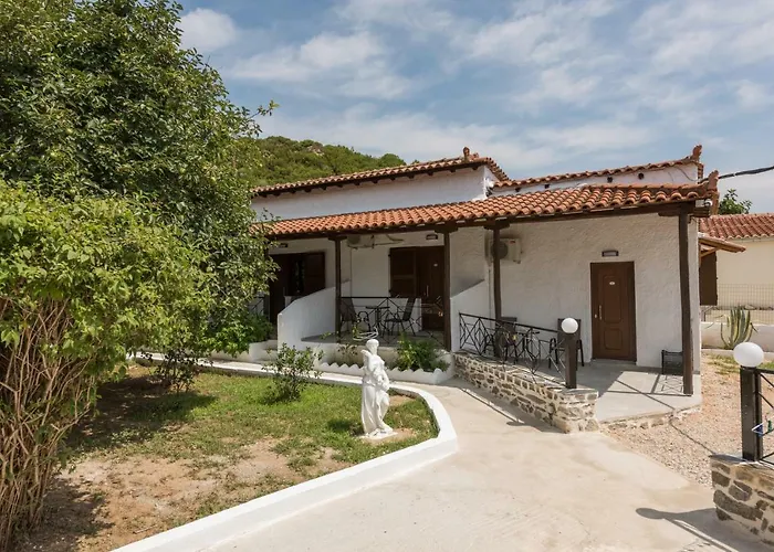 Guest house Strawberry Skiathos 4*