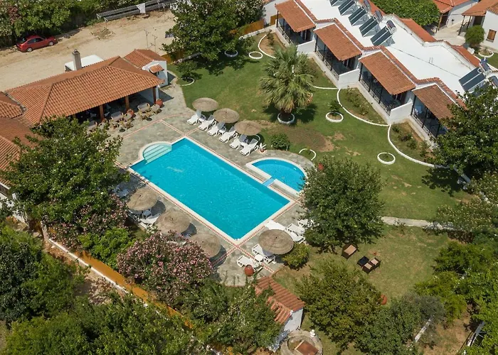 Guest house Strawberry Skiathos 4*