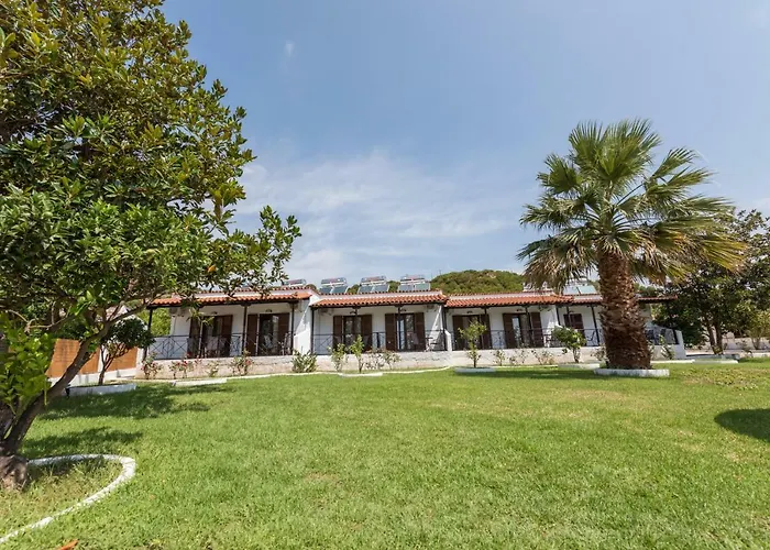 Strawberry Skiathos 4*