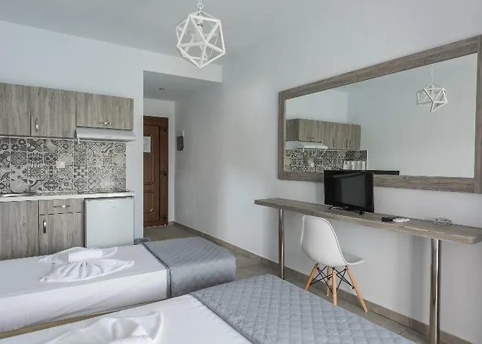 Strawberry Skiathos 4*